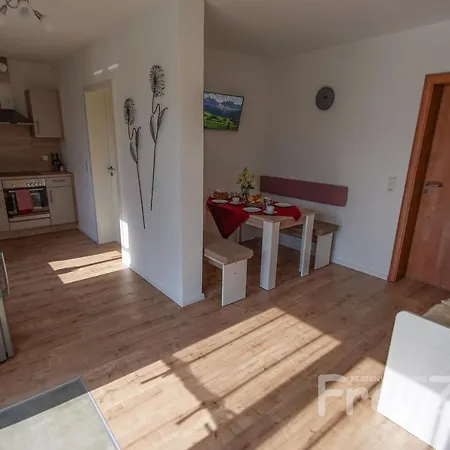 Ferienwohnung Freyzeit *